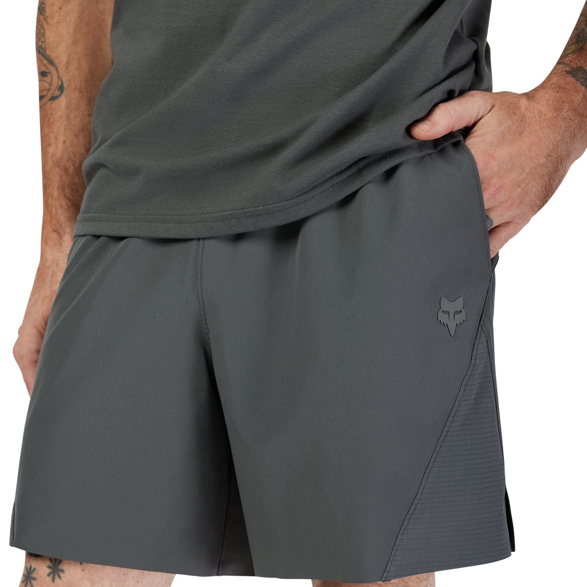 Core 7" Linerless Shorts