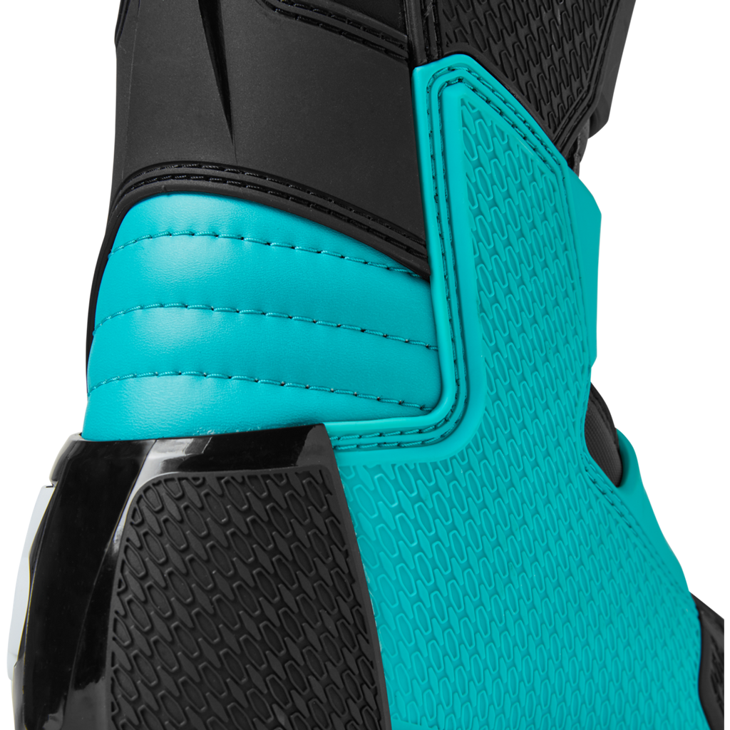 Crossboots Comp