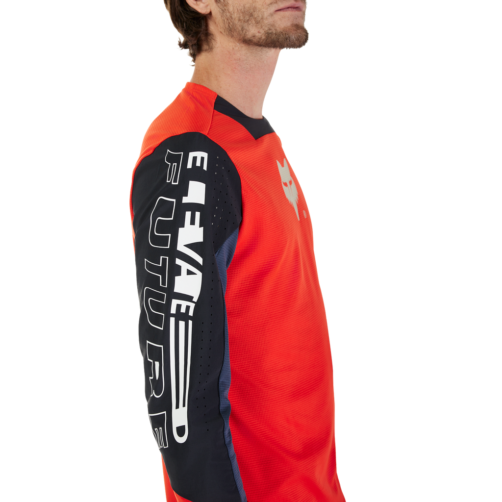 Defend Elevated Langarmtrikot